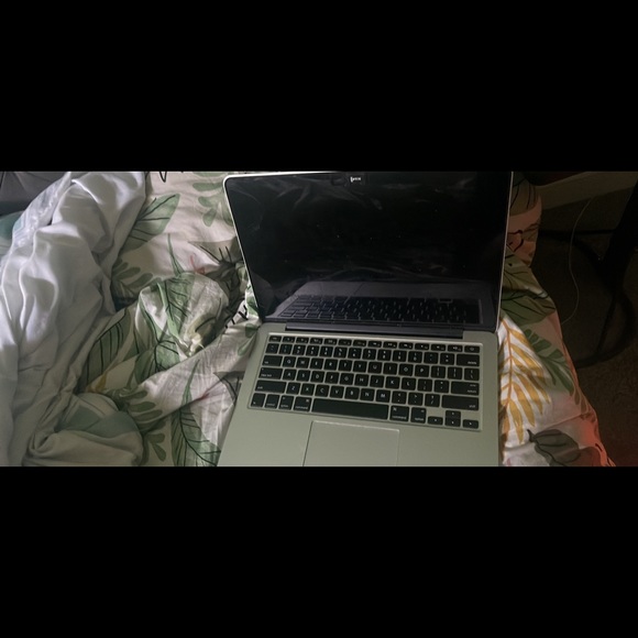 MacBook Pro condition 10/10